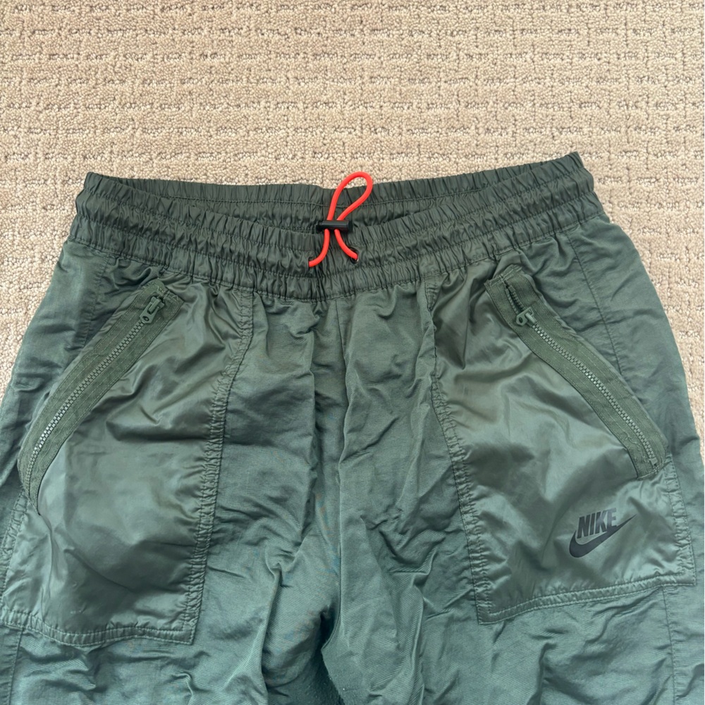 Nike Army Green Joggers Size M - Good Condition!